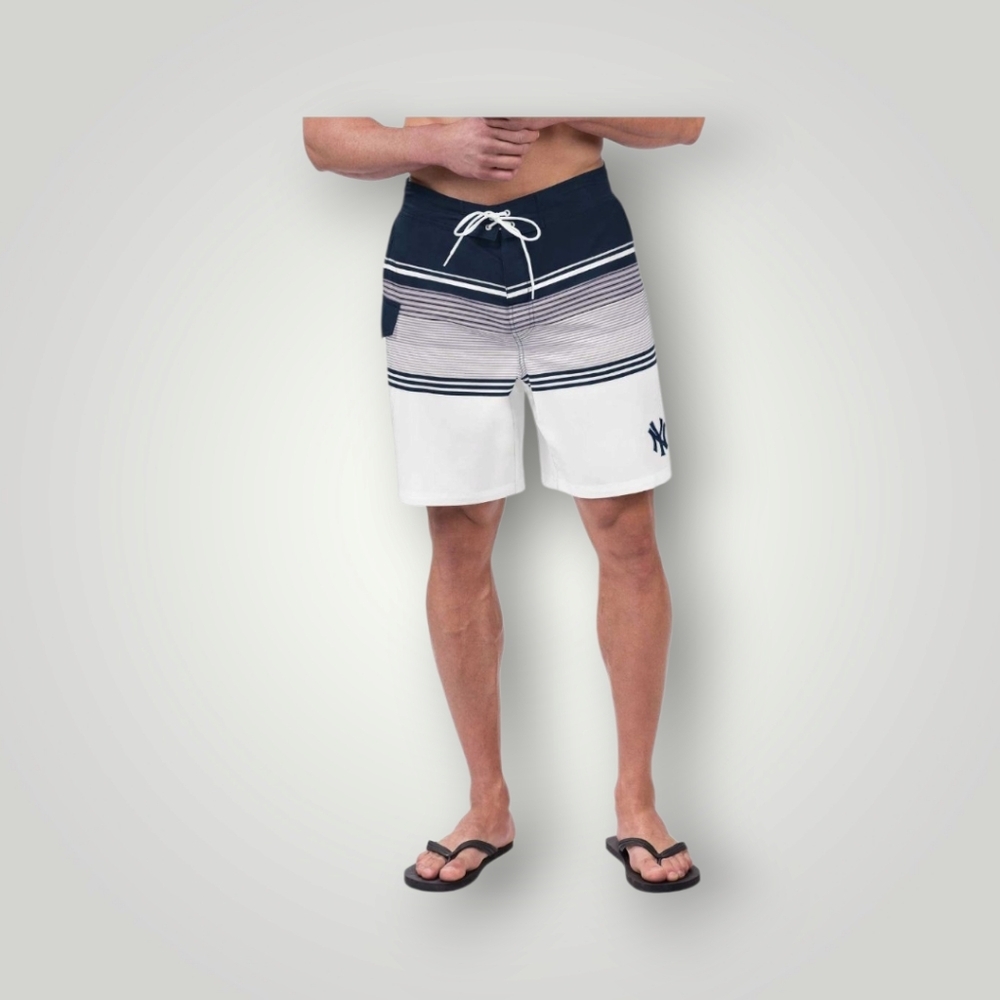 G-III Sports Navy White New York Yankees Jump Shot Volley board shorts L